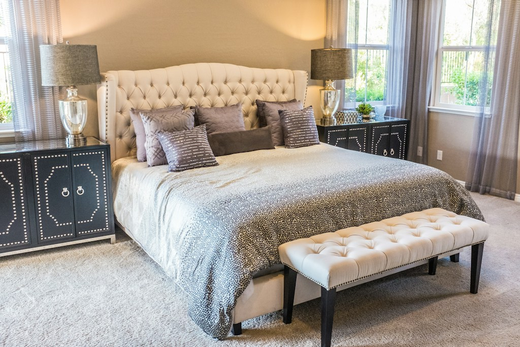 Schlafzimmer-Interieur im Wandel: Ästhetik trifft auf ergonomischen Komfort